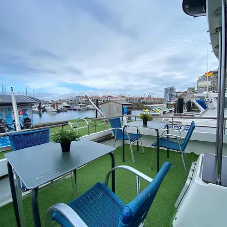 Botel Experiencia En El Mar C