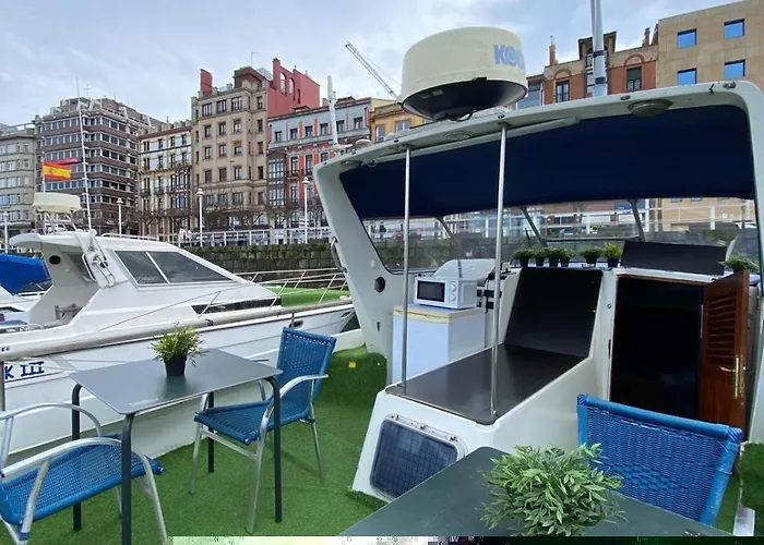 Experiencia En El Mar C Hotel en barco Gijón