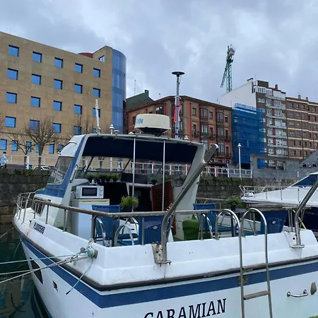 Experiencia En El Mar C ספינת מלון *